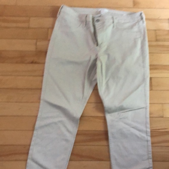 Im selling two joggings, two jeans and one skirt :) - Picture 5 of 10